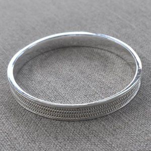 Lauren Ralph Lauren Silver Tone Bangle